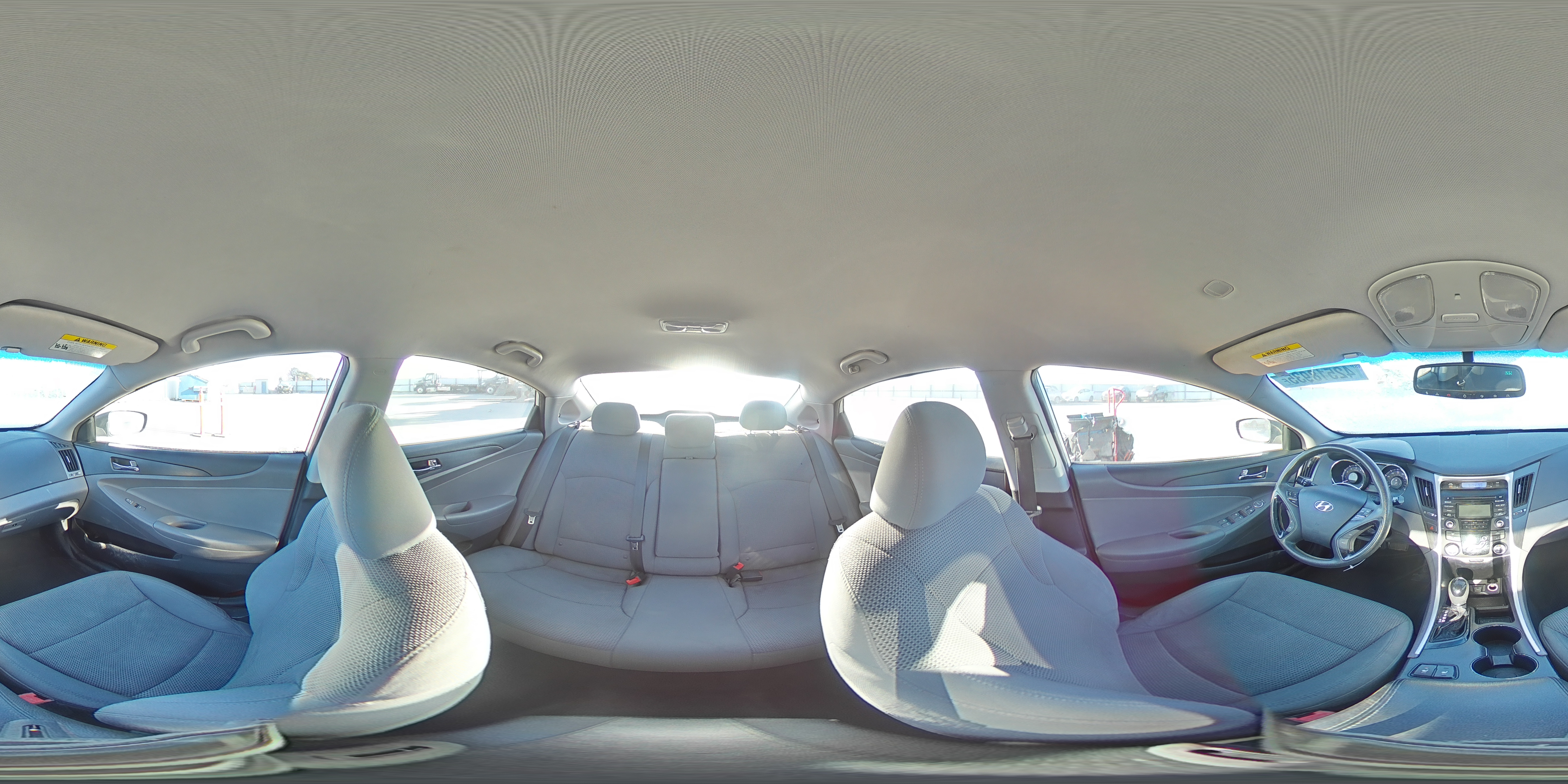 2013 Hyundai Sonata - Image 13