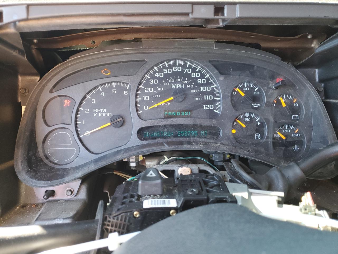 2003 Chevrolet Silverado - Image 9