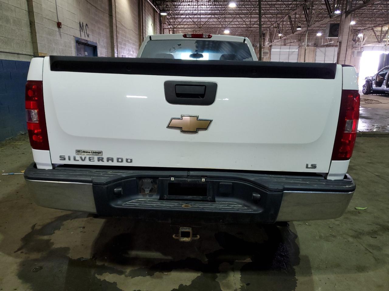 2008 Chevrolet Silverado - Image 6