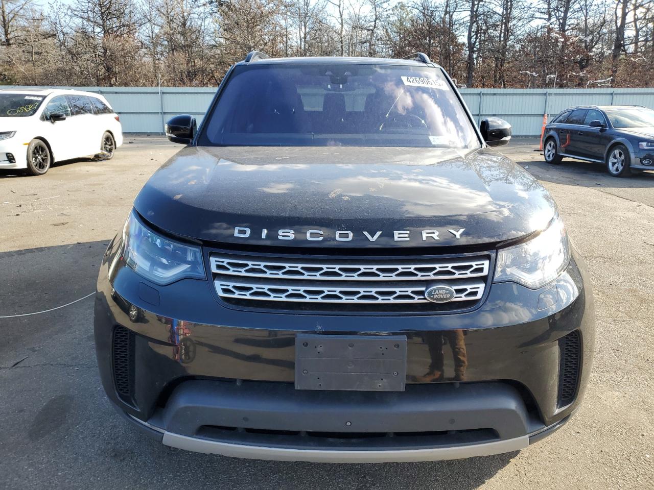 2017 Land Rover Discovery - Image 5