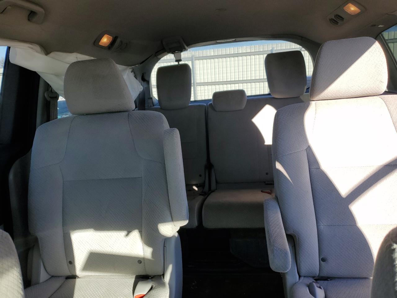2016 Honda Odyssey - Image 10