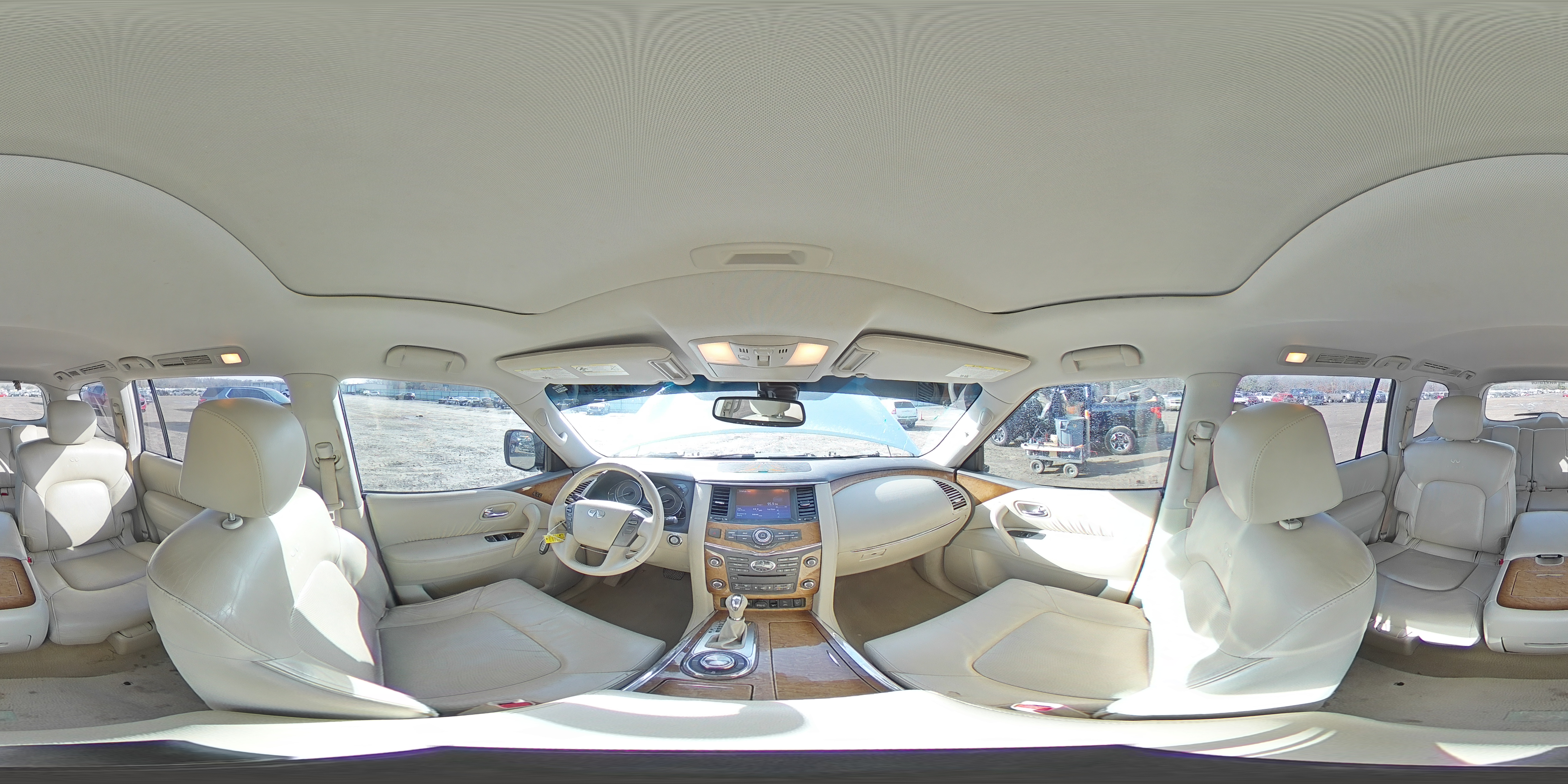 2014 Infiniti QX80 - Image 13