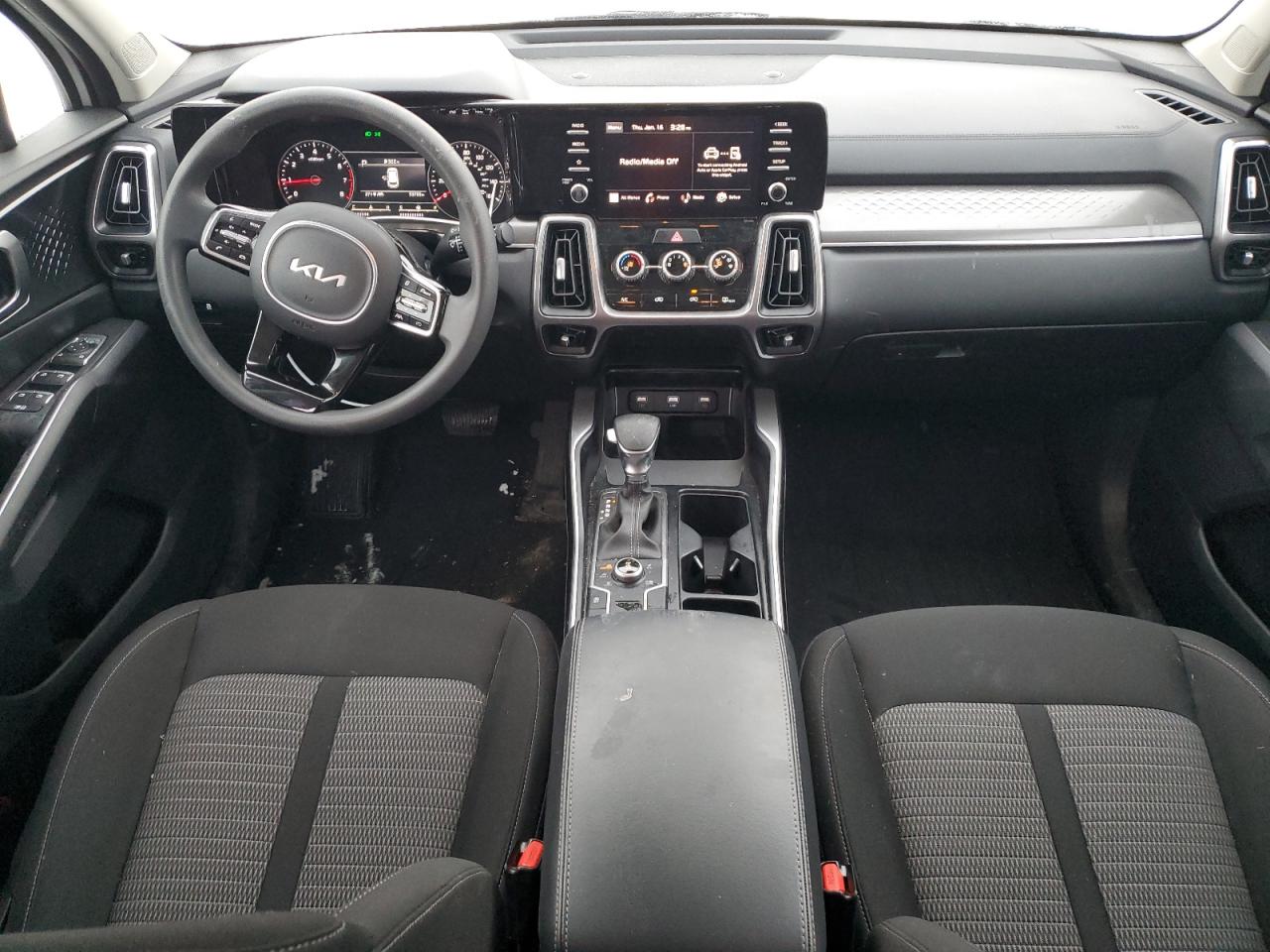 2023 Kia Sorento - Image 8