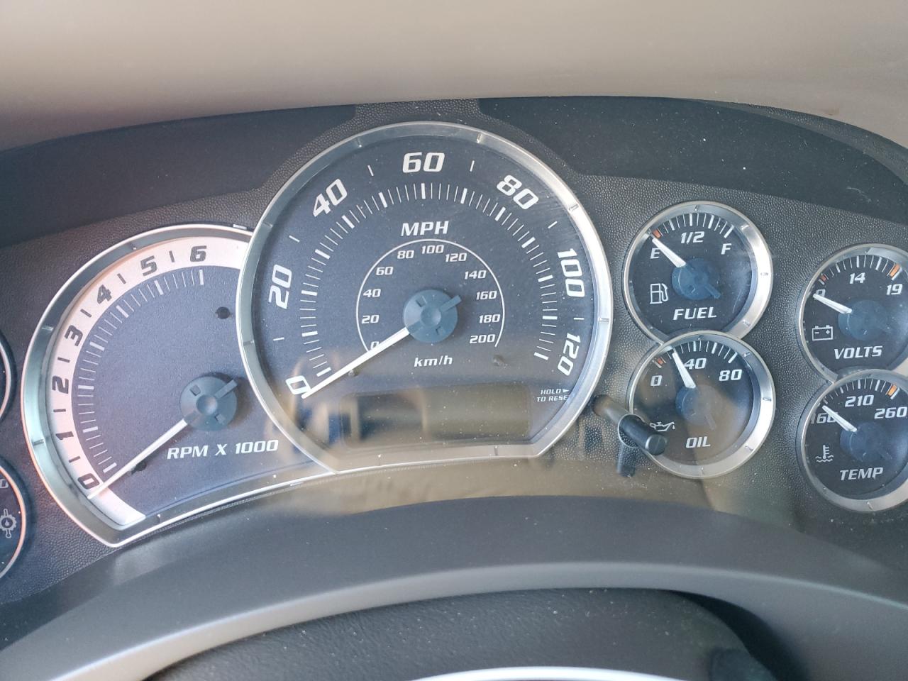 2002 Cadillac Escalade - Image 9