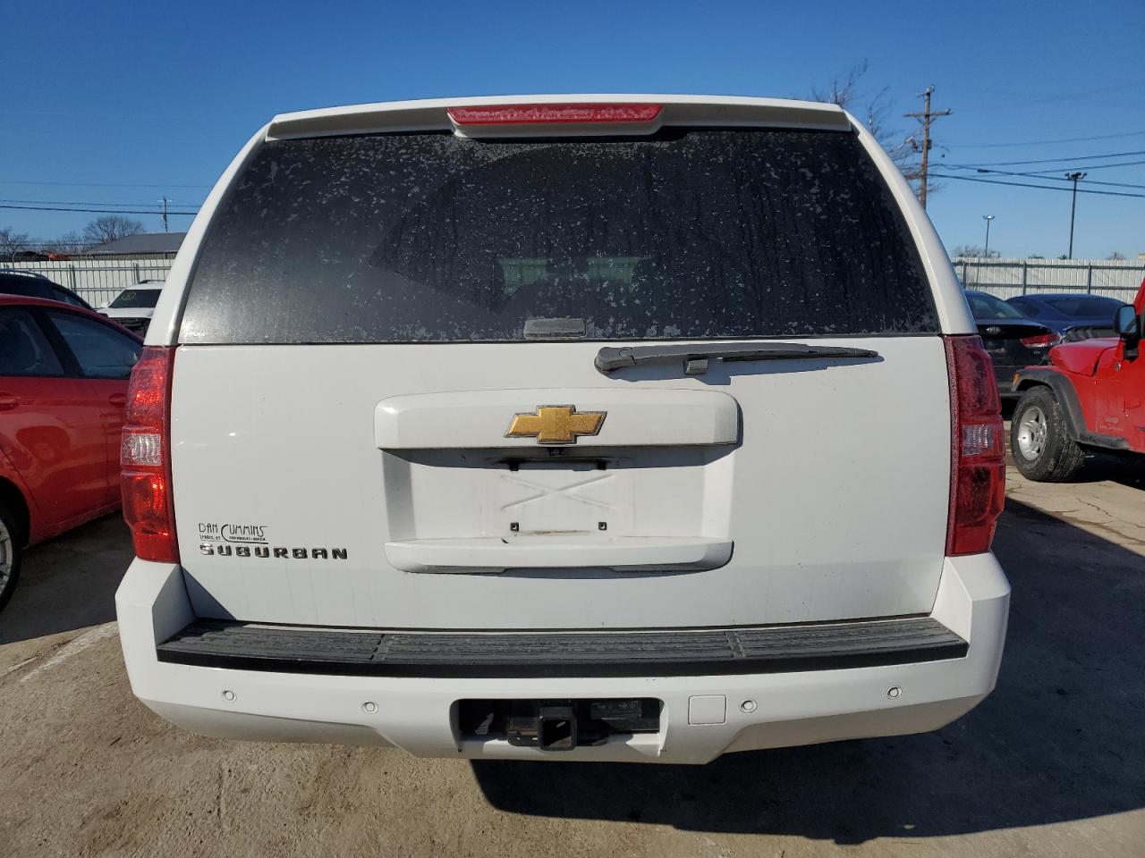 2014 Chevrolet Suburban - Image 6