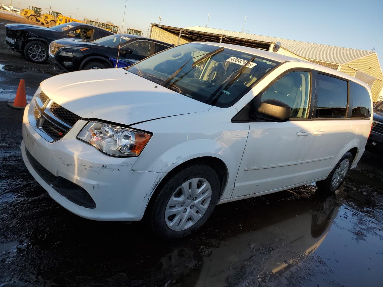 2015 Dodge Caravan - Image 1