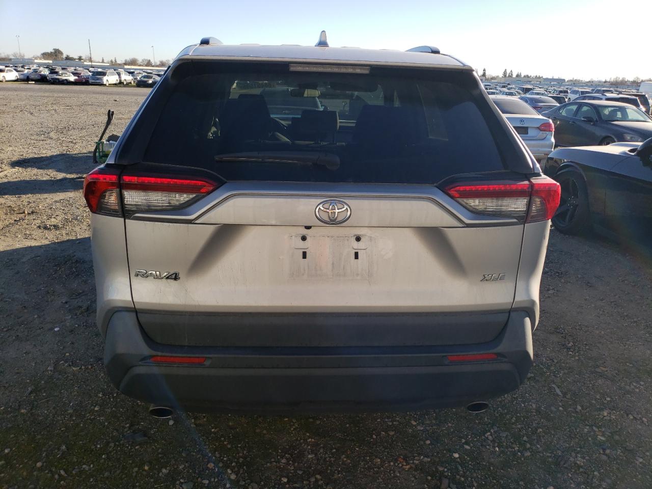 2019 Toyota RAV 4 - Image 6