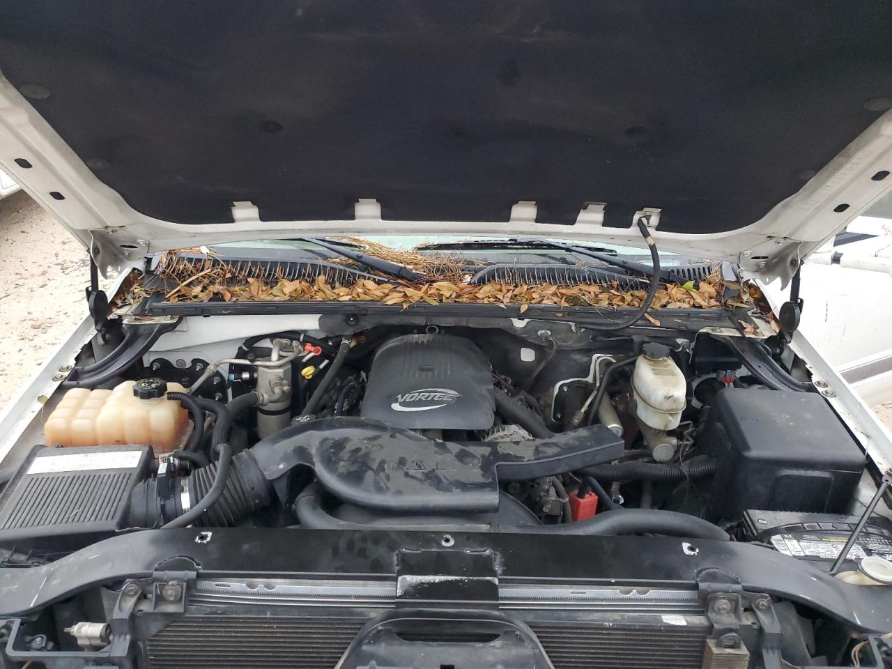 2004 GMC Yukon - Image 12