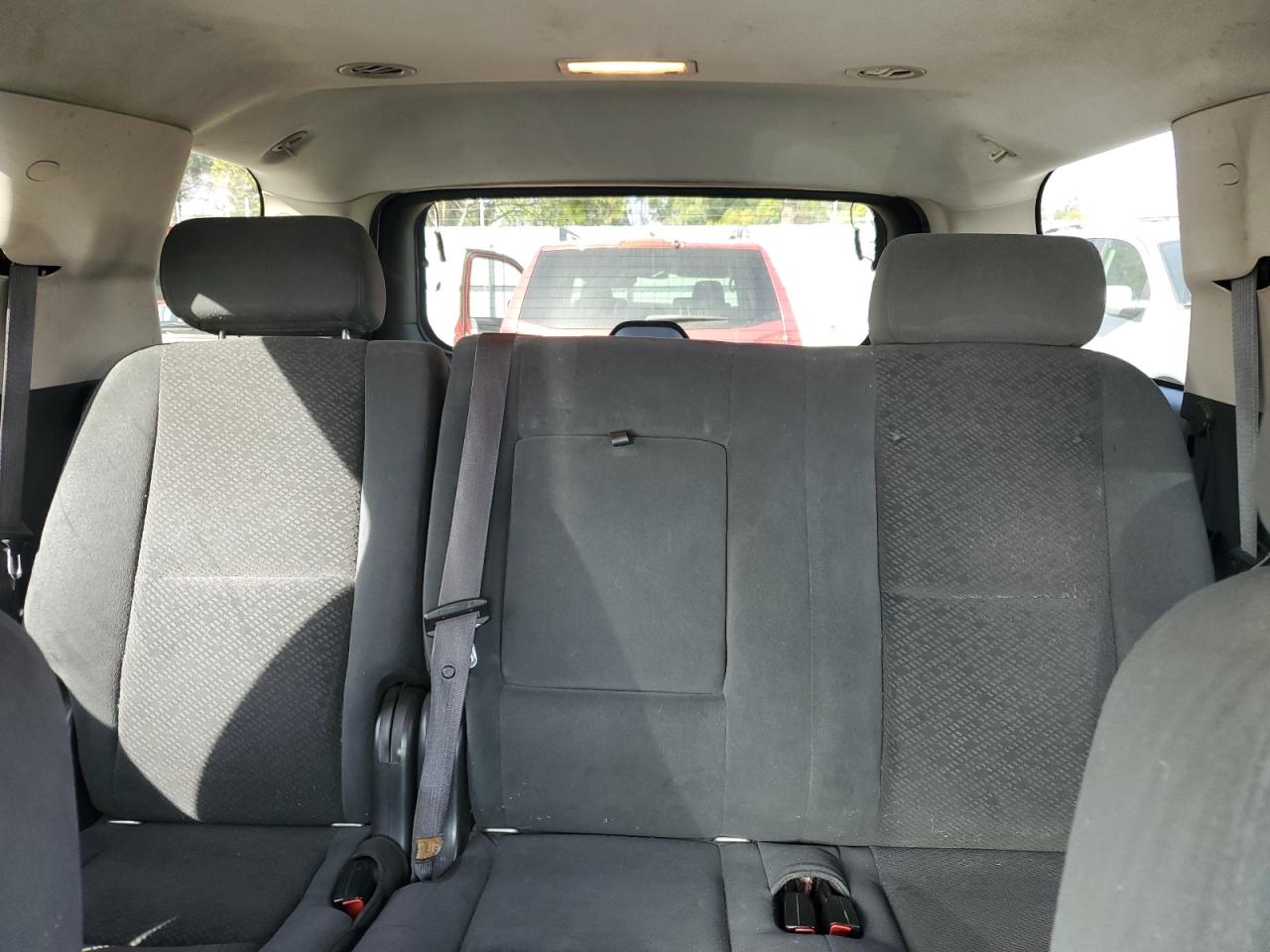 2007 Chevrolet Tahoe - Image 10