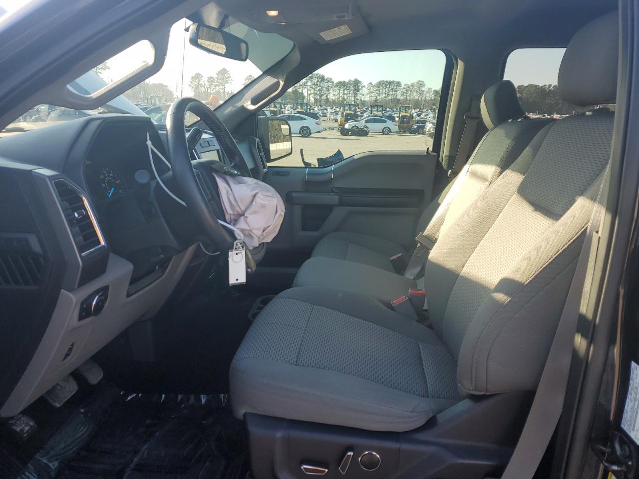 2015 Ford F-150 - Image 7