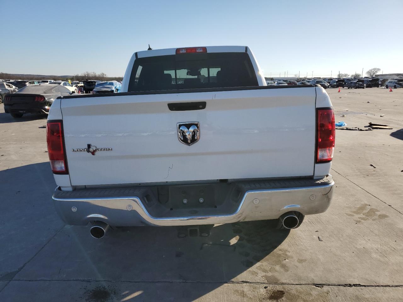 2015 RAM 1500 - Image 6