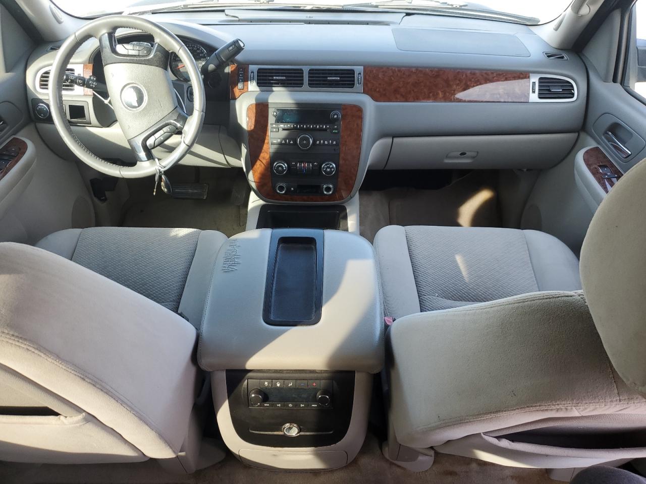 2007 Chevrolet Tahoe - Image 8