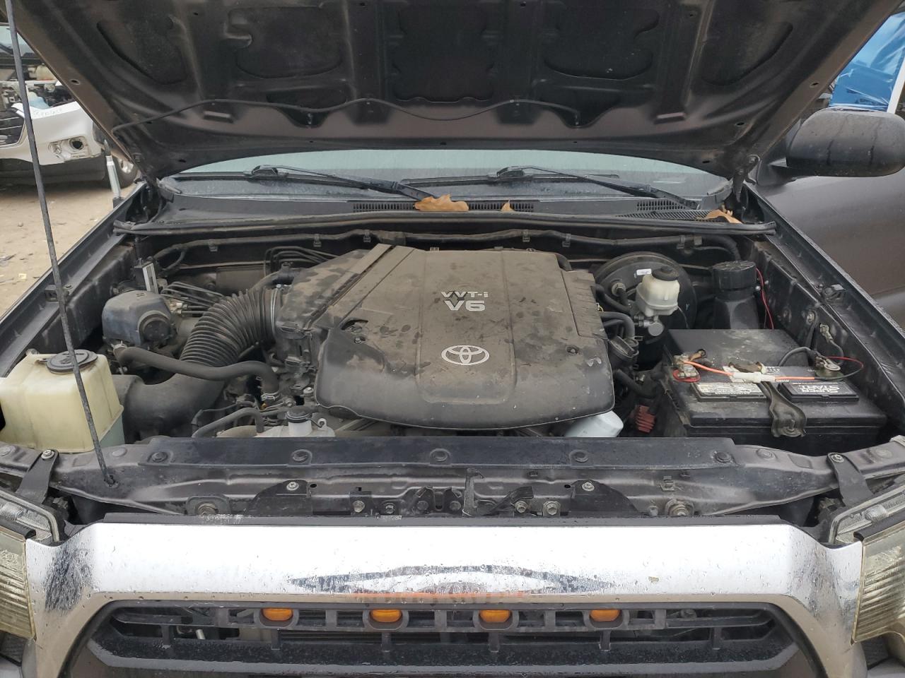 2013 Toyota Tacoma - Image 11