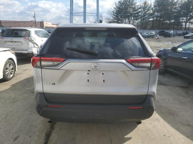 TOYOTA RAV4 2024 Серебристый
