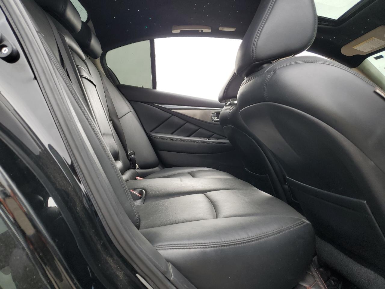 2015 Infiniti Q50 - Image 10