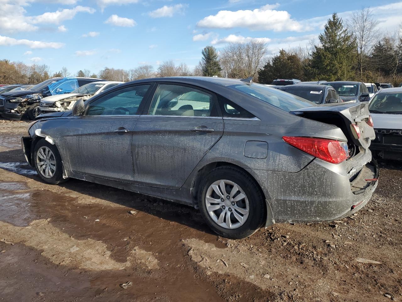 2013 Hyundai Sonata - Image 2