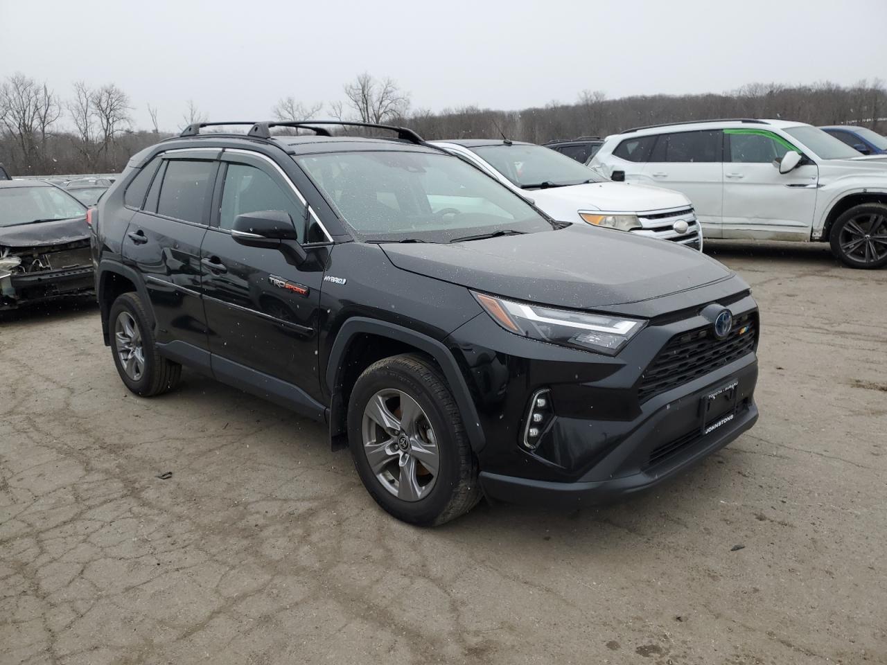 2022 Toyota RAV 4 - Image 4