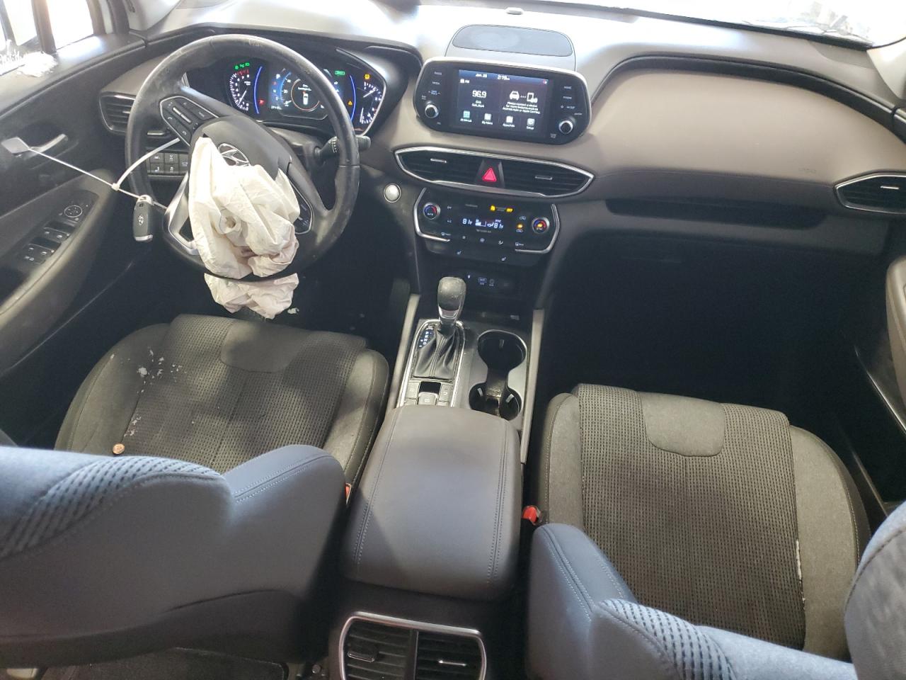 2020 Hyundai Santa Fe - Image 8