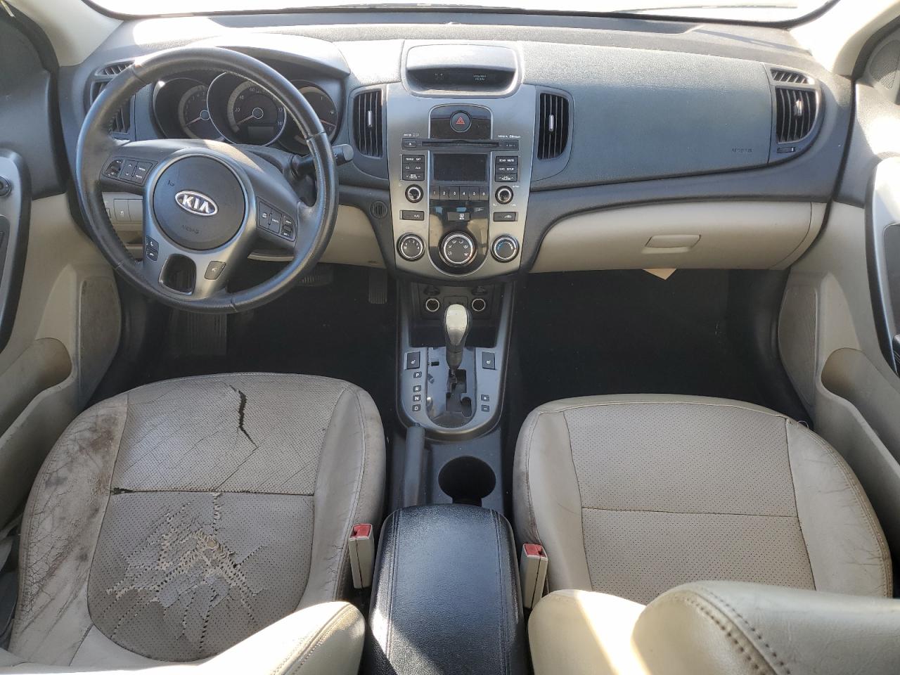 2010 Kia Forte - Image 8