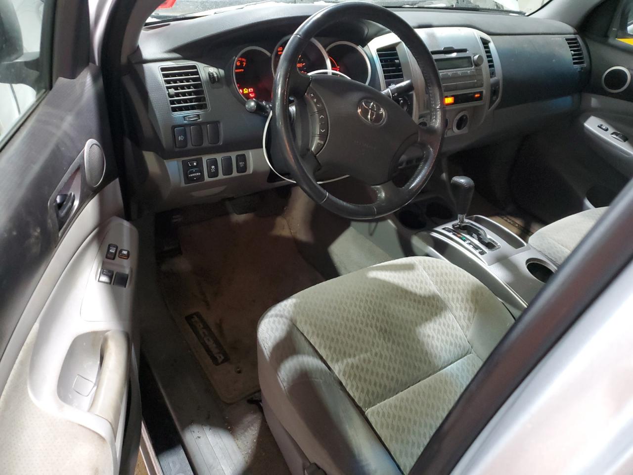 2010 Toyota Tacoma - Image 8