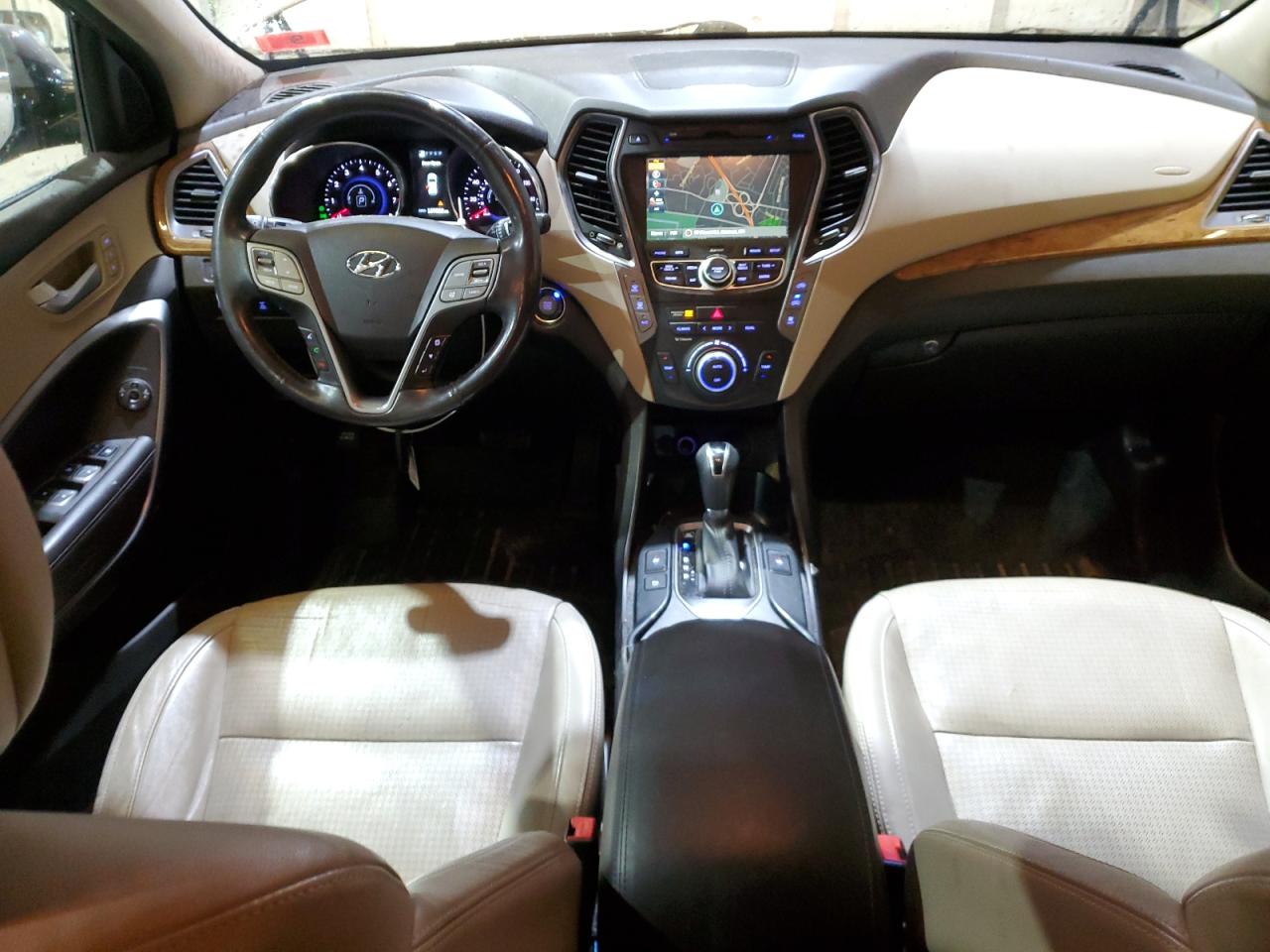 2014 Hyundai Santa Fe - Image 8