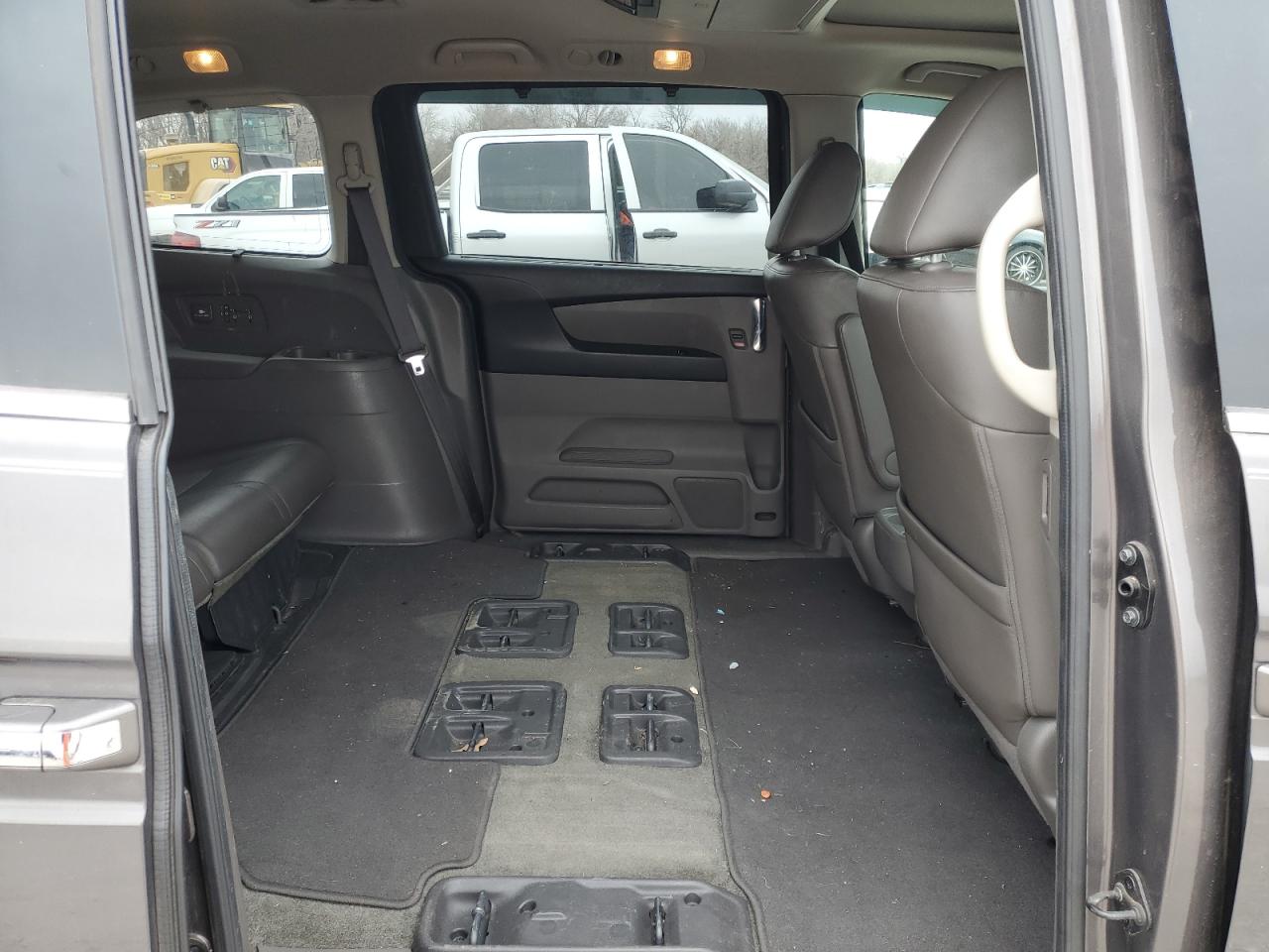 2015 Honda Odyssey - Image 11