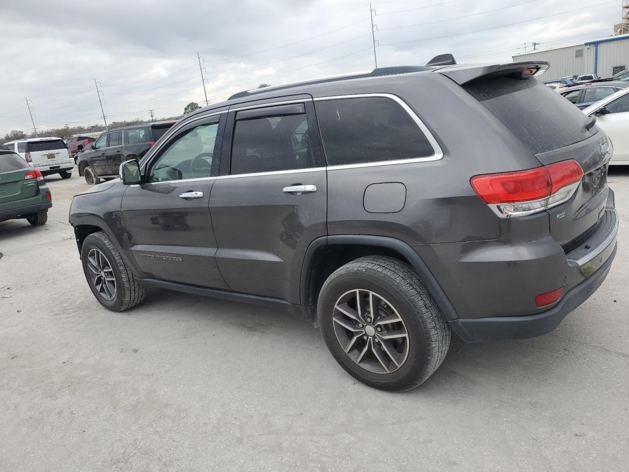 2017 Jeep Grand Cherokee - Image 2