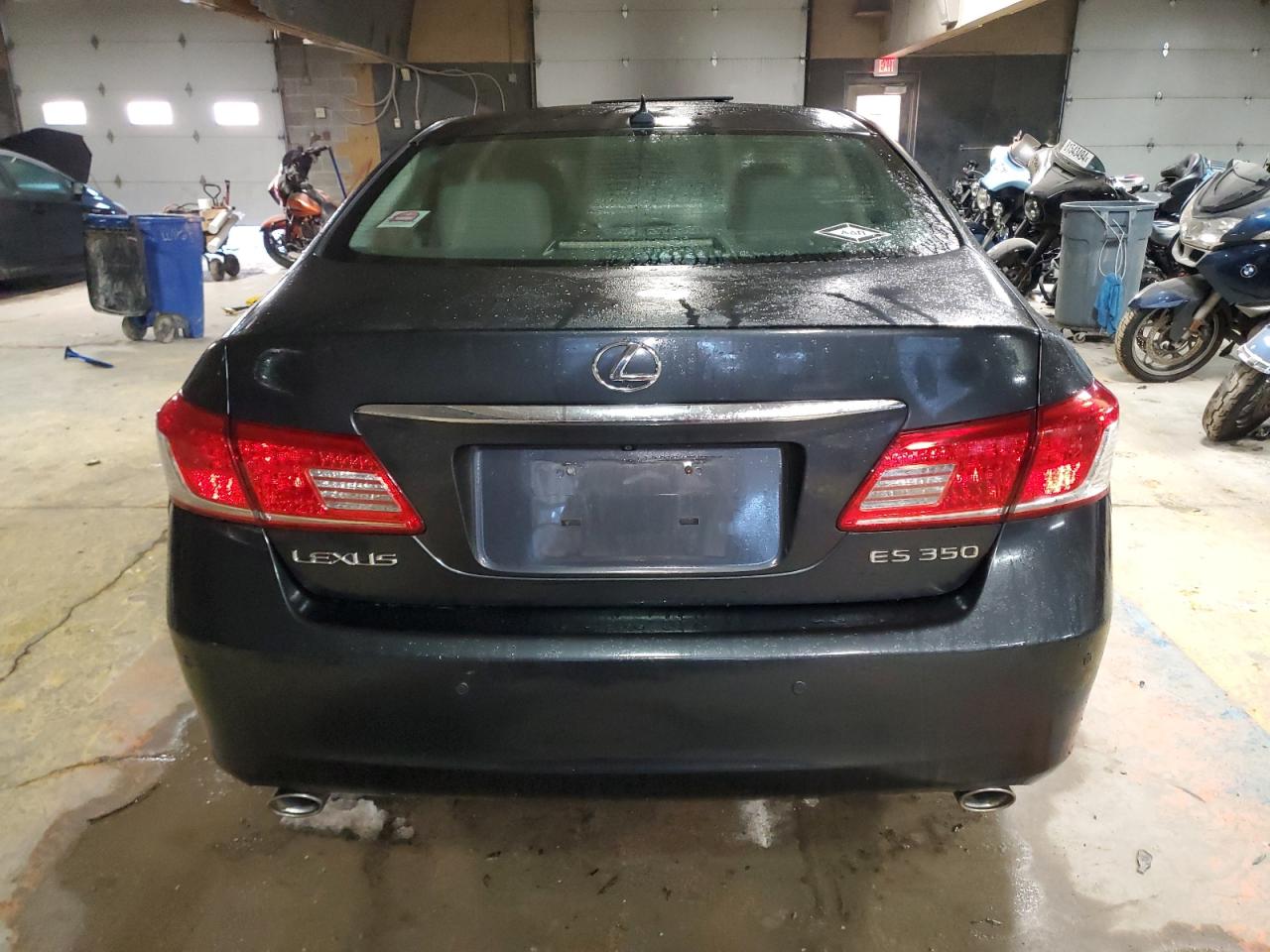 2010 Lexus ES - Image 6
