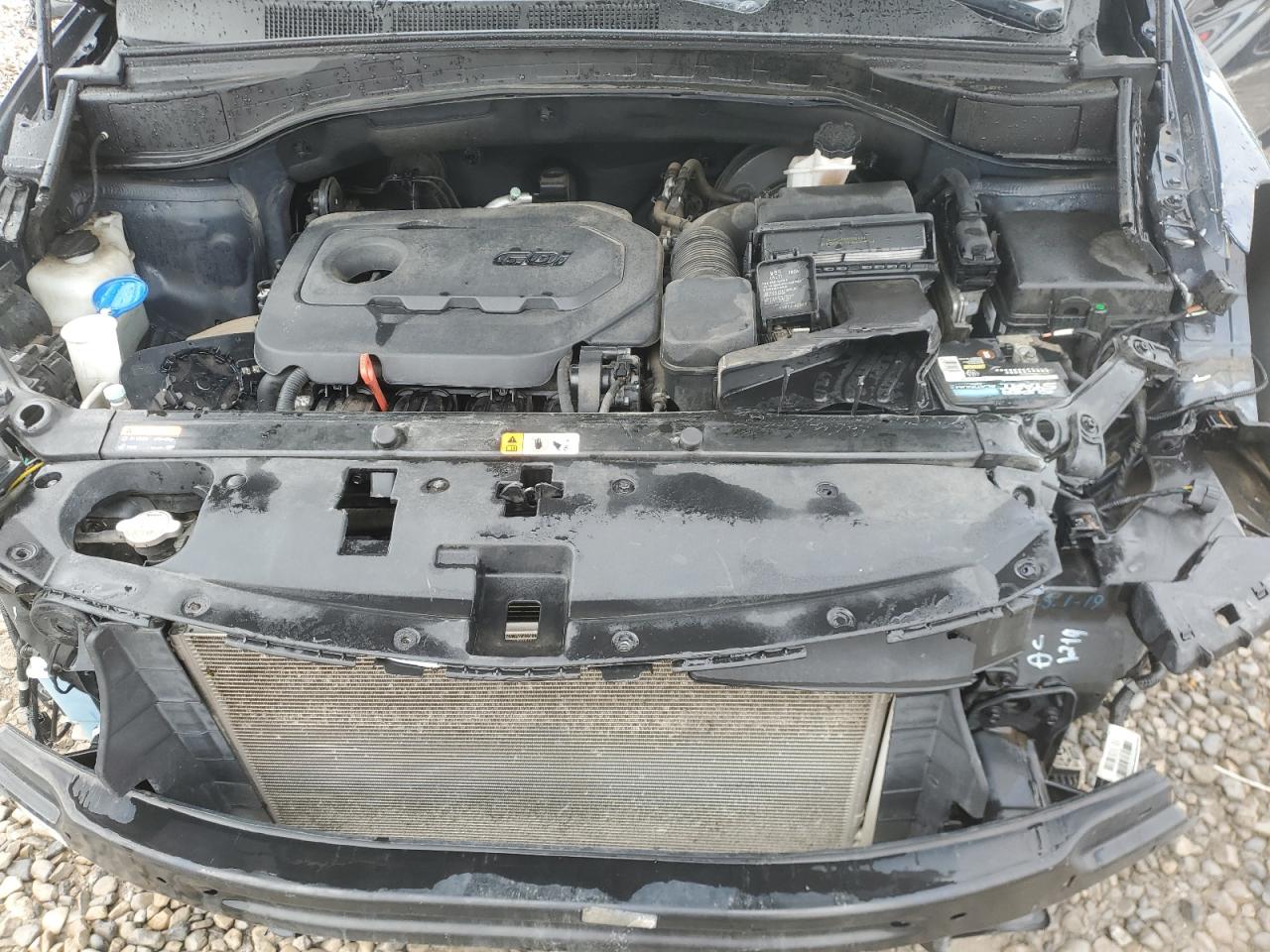 2017 Hyundai Santa Fe - Image 11
