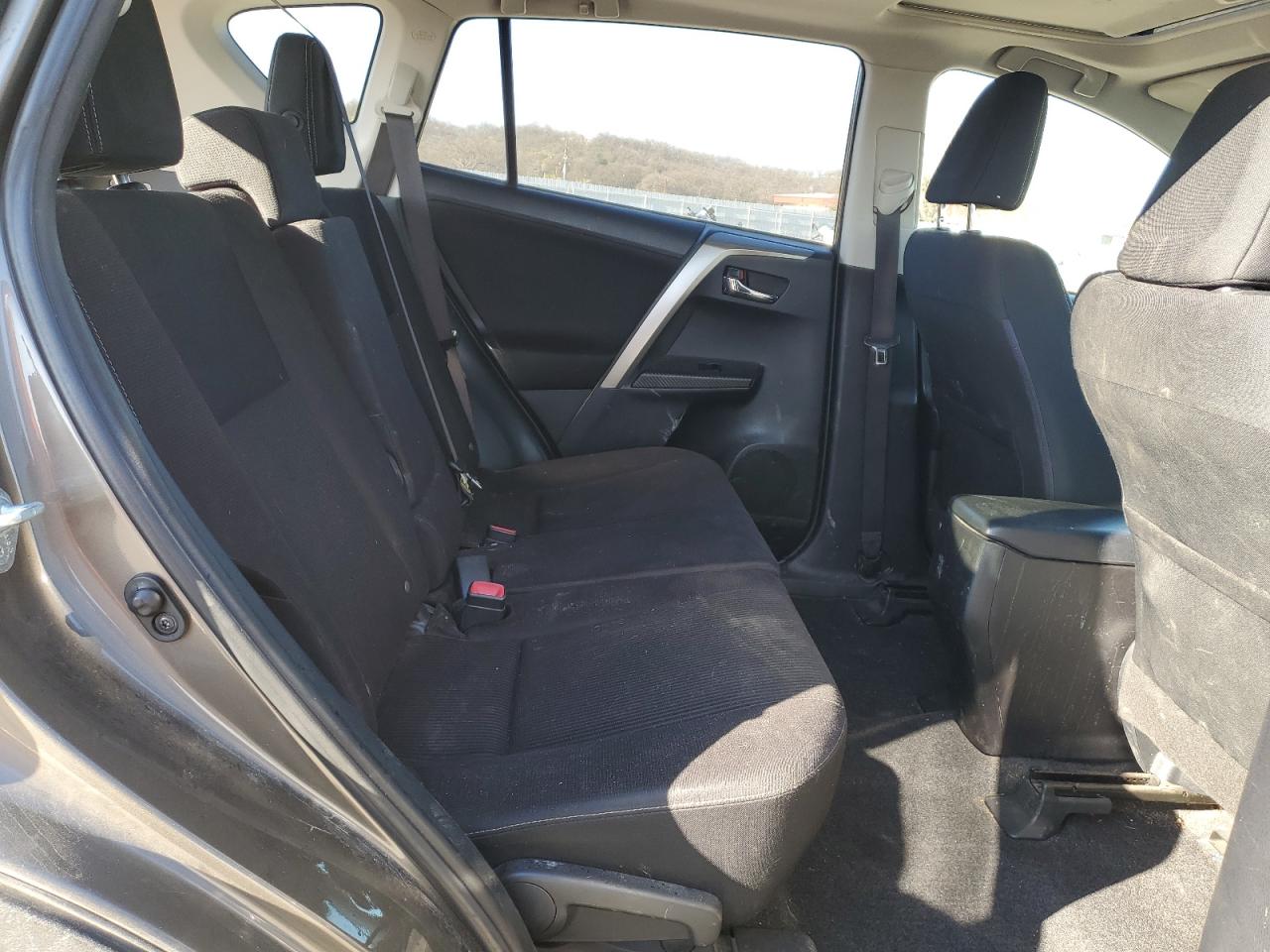 2014 Toyota RAV 4 - Image 12