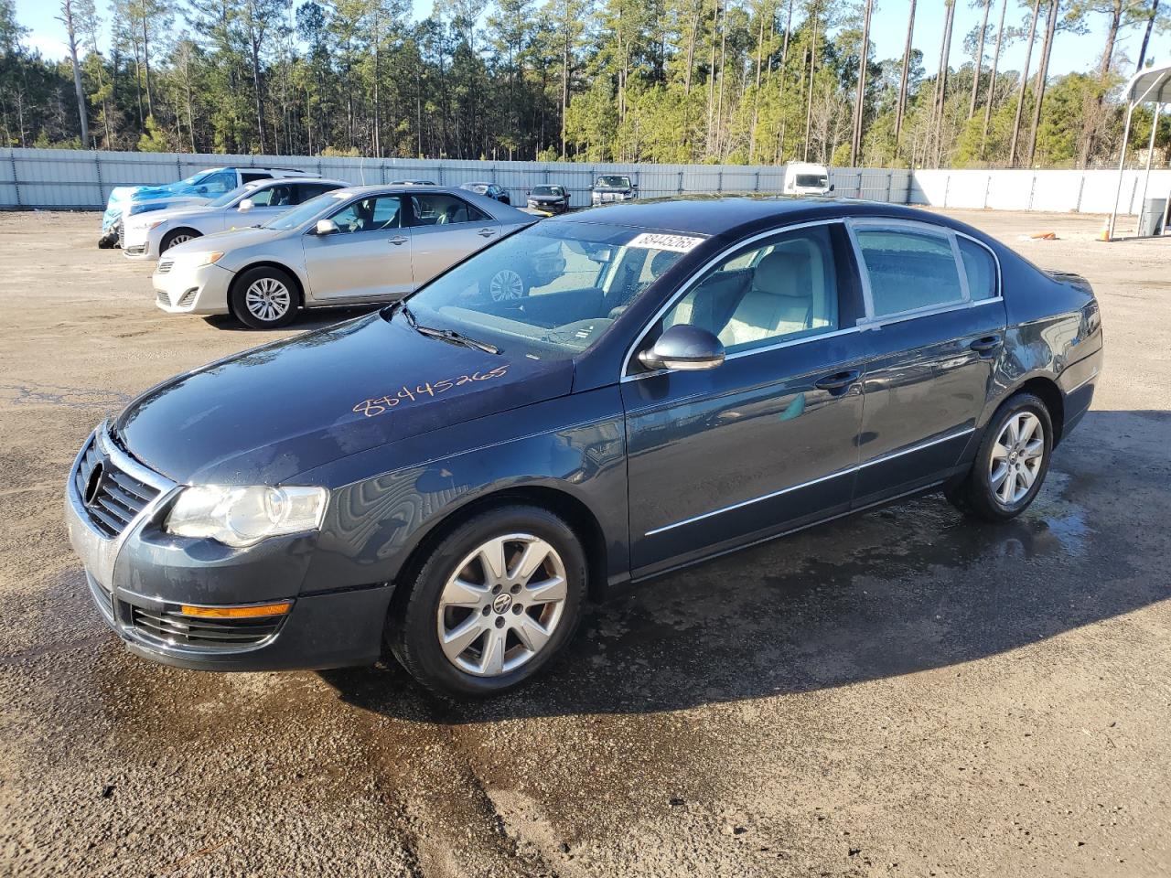 2006 Volkswagen Passat - Image 1