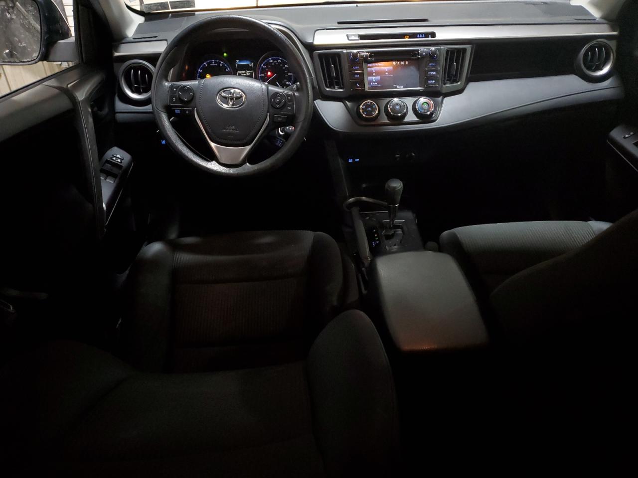2018 Toyota RAV 4 - Image 8