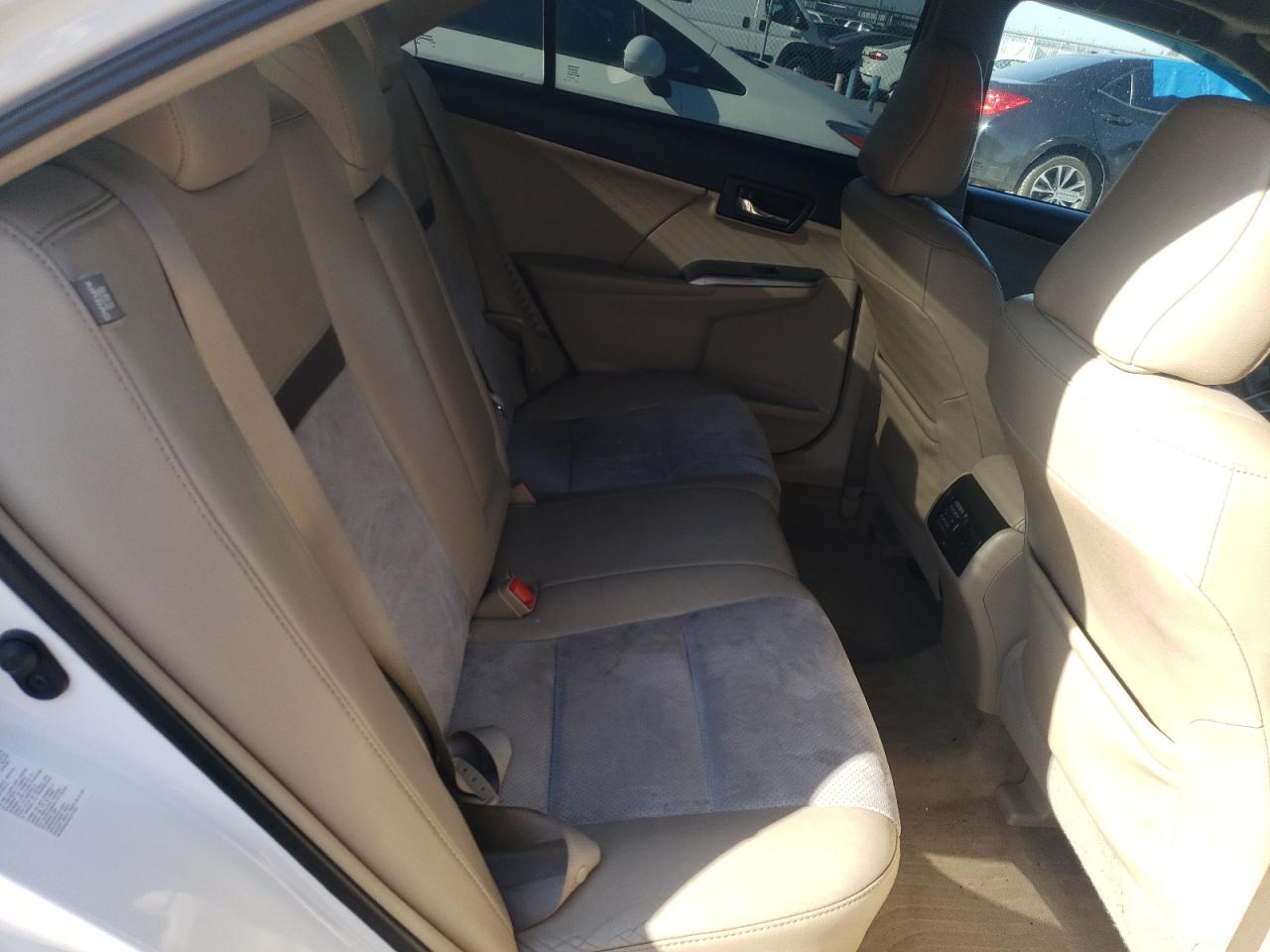 2012 Toyota Camry - Image 10