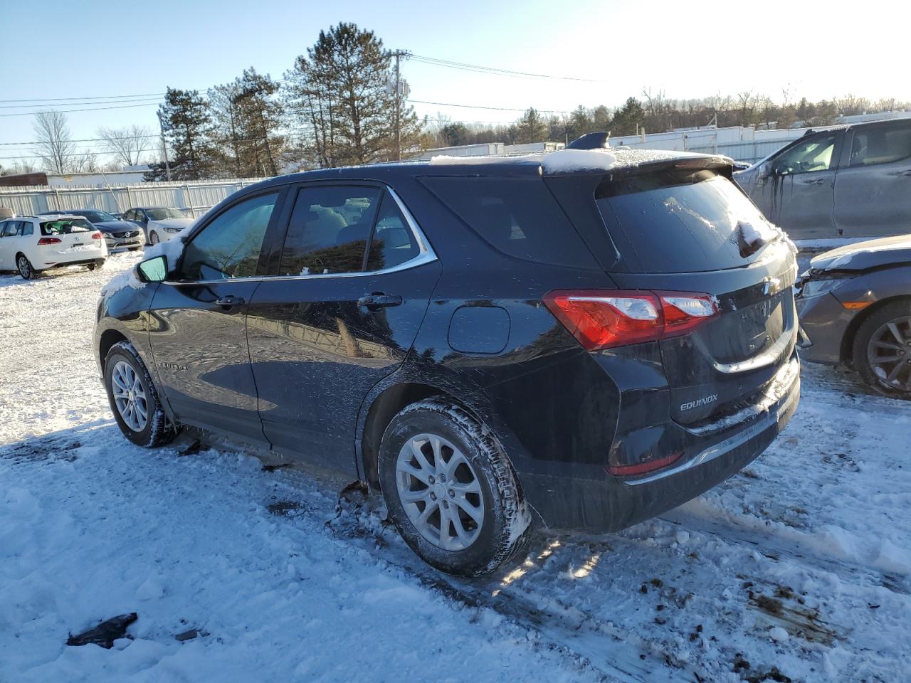 2020 Chevrolet Equinox - Image 2