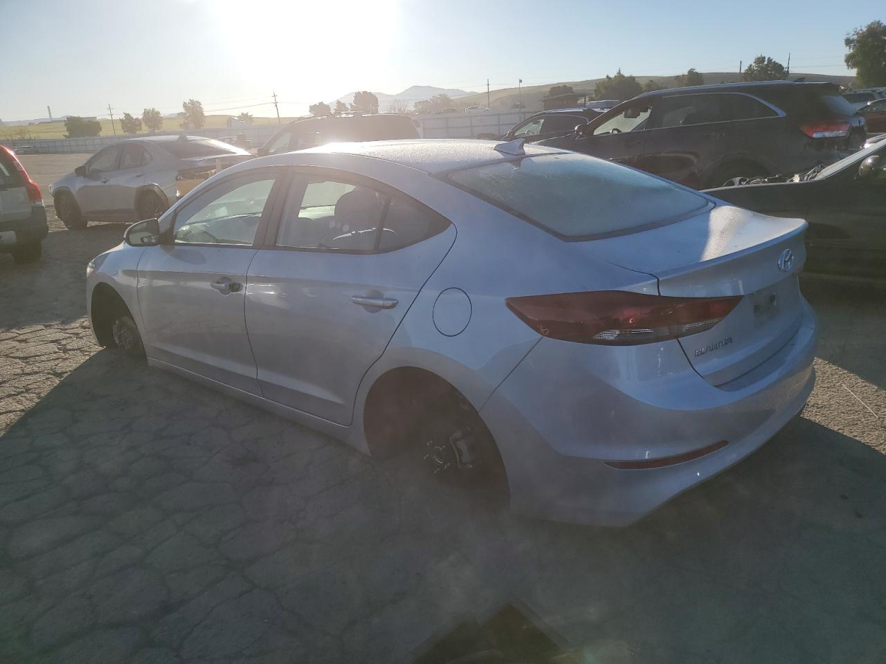2018 Hyundai Elantra - Image 2