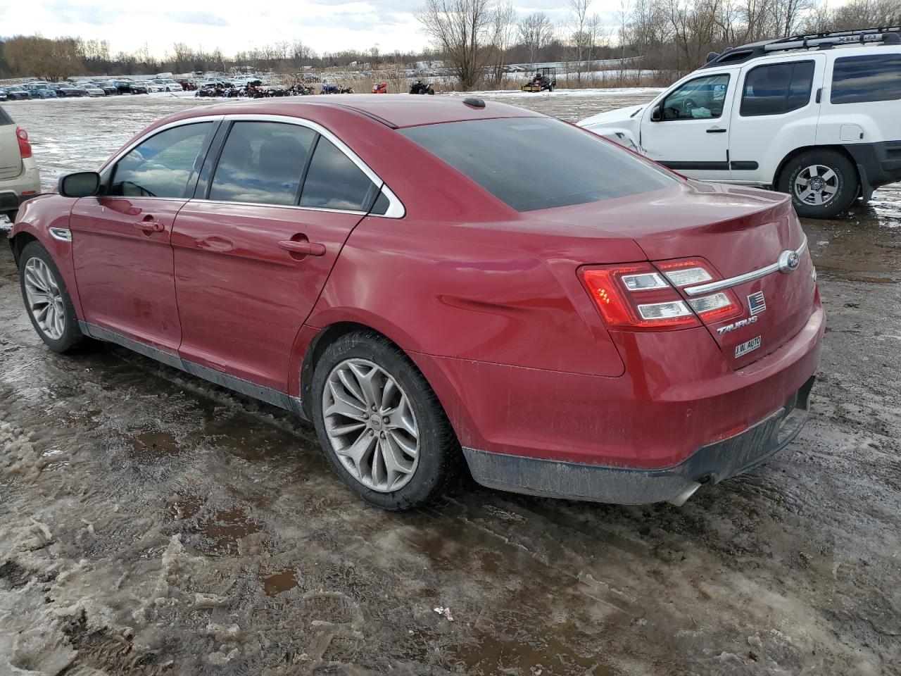2013 Ford Taurus - Image 2