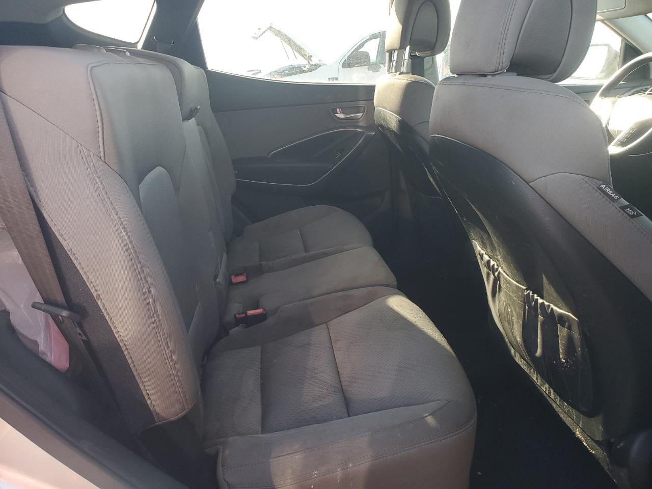 2013 Hyundai Santa Fe - Image 11