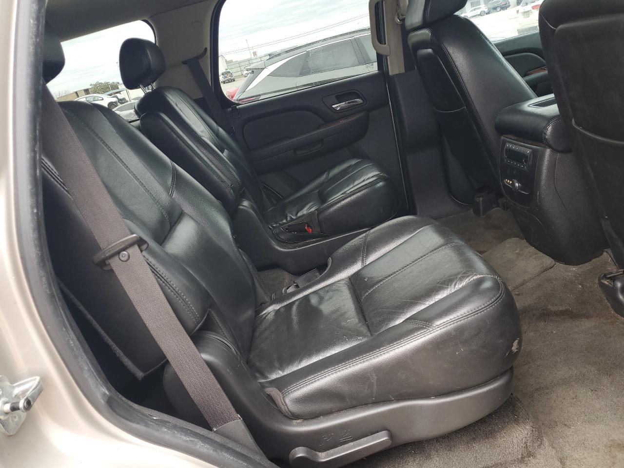 2007 GMC Yukon - Image 11