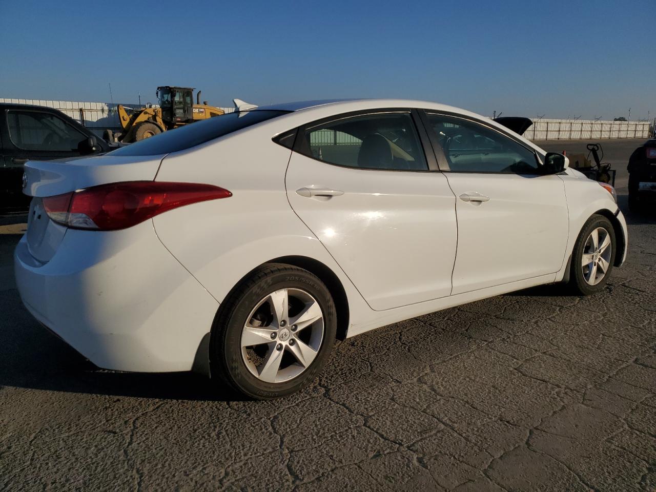 2013 Hyundai Elantra - Image 3