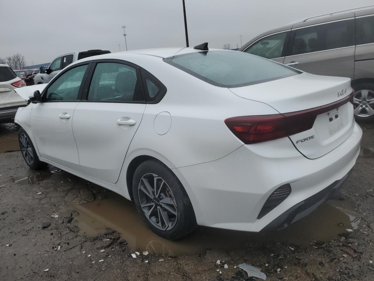 2022 Kia Forte - Image 2