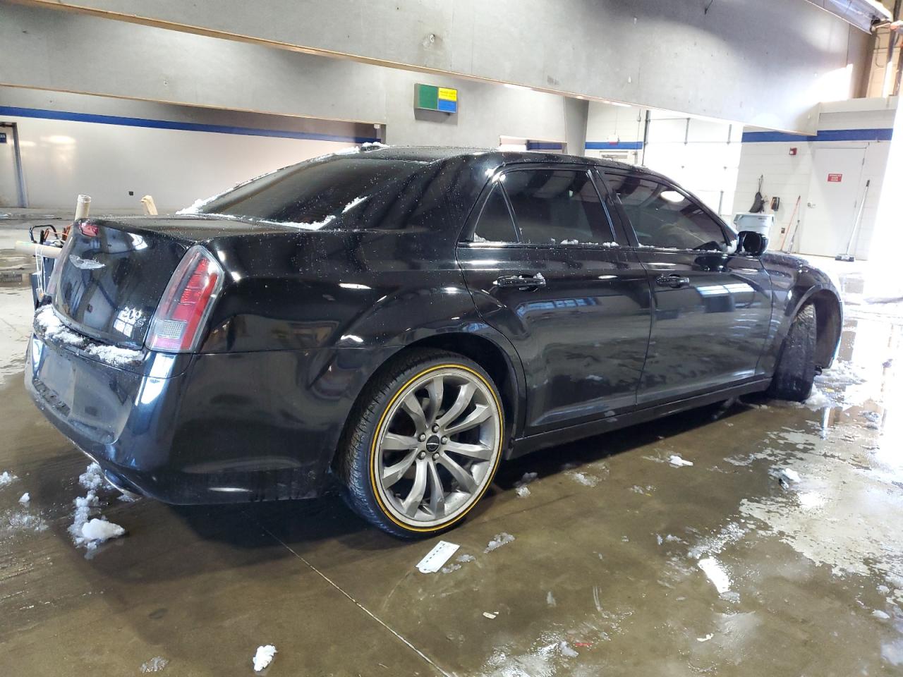 2014 Chrysler 300 - Image 3