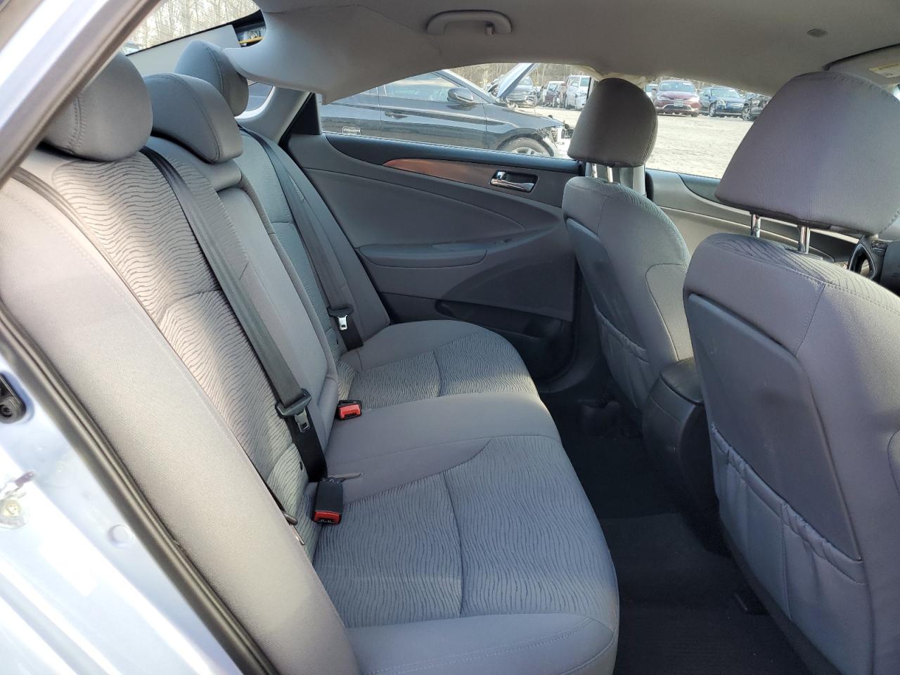 2015 Hyundai Sonata - Image 10