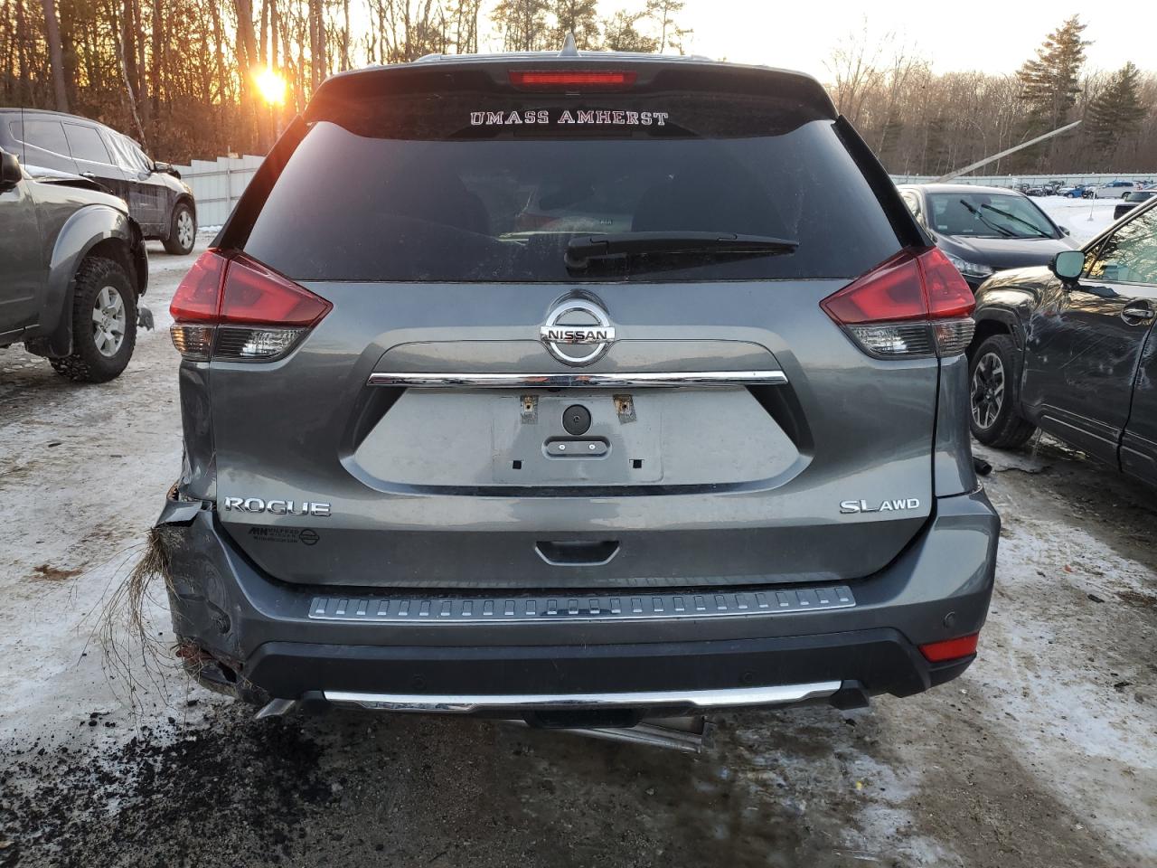 2019 Nissan Rogue - Image 6