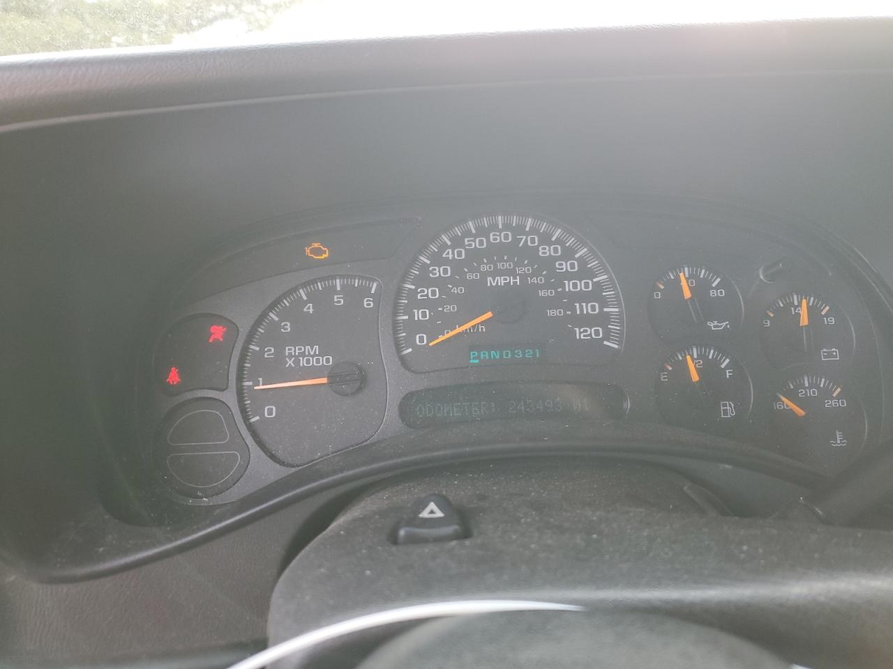 2005 GMC Sierra - Image 9