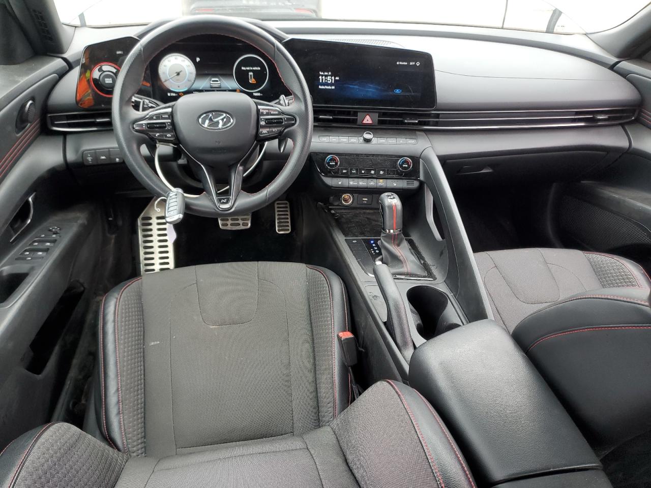 2023 Hyundai Elantra - Image 8