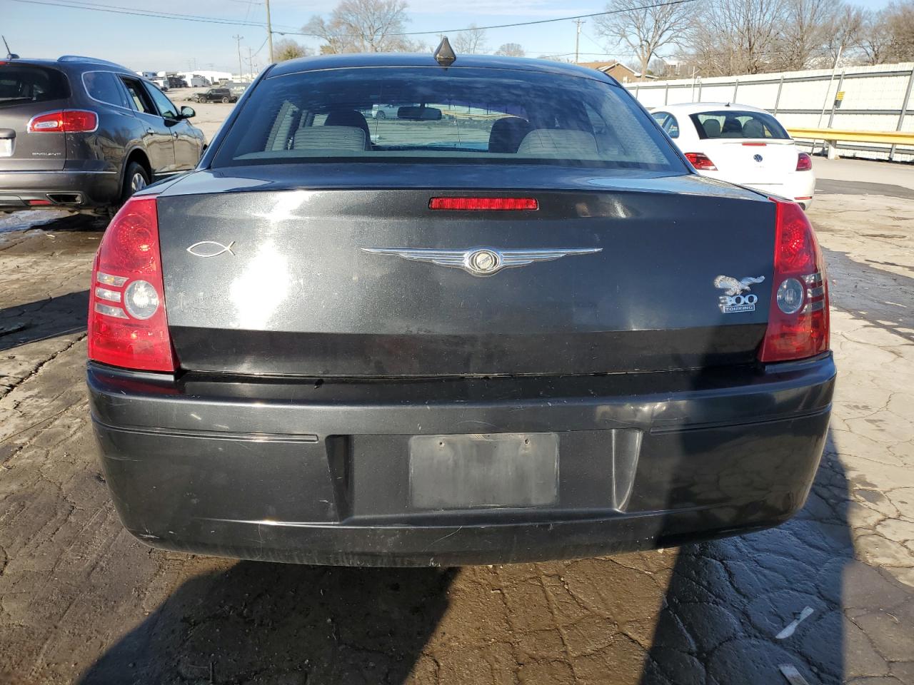 2009 Chrysler 300 - Image 6