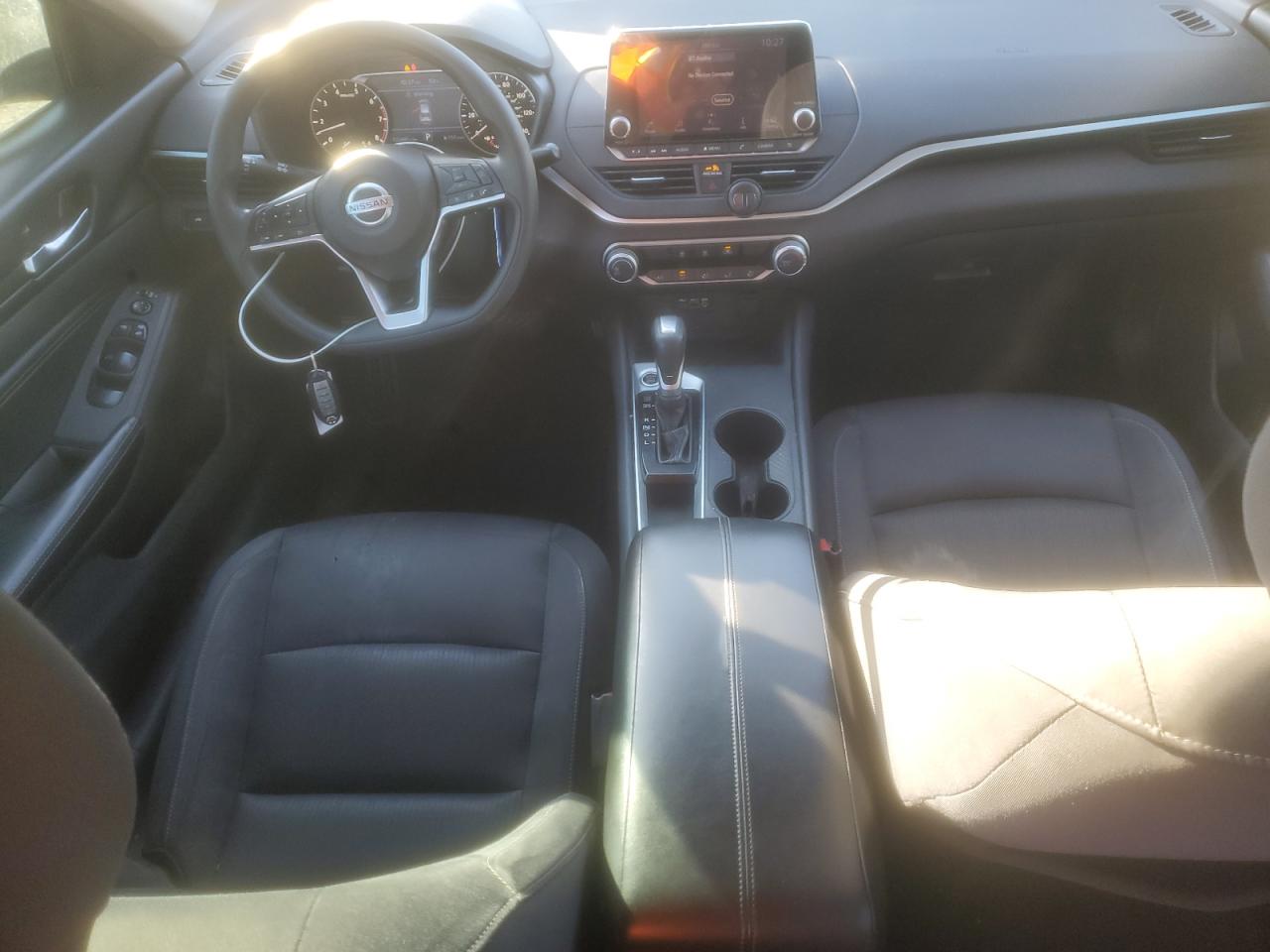 2019 Nissan Altima - Image 8