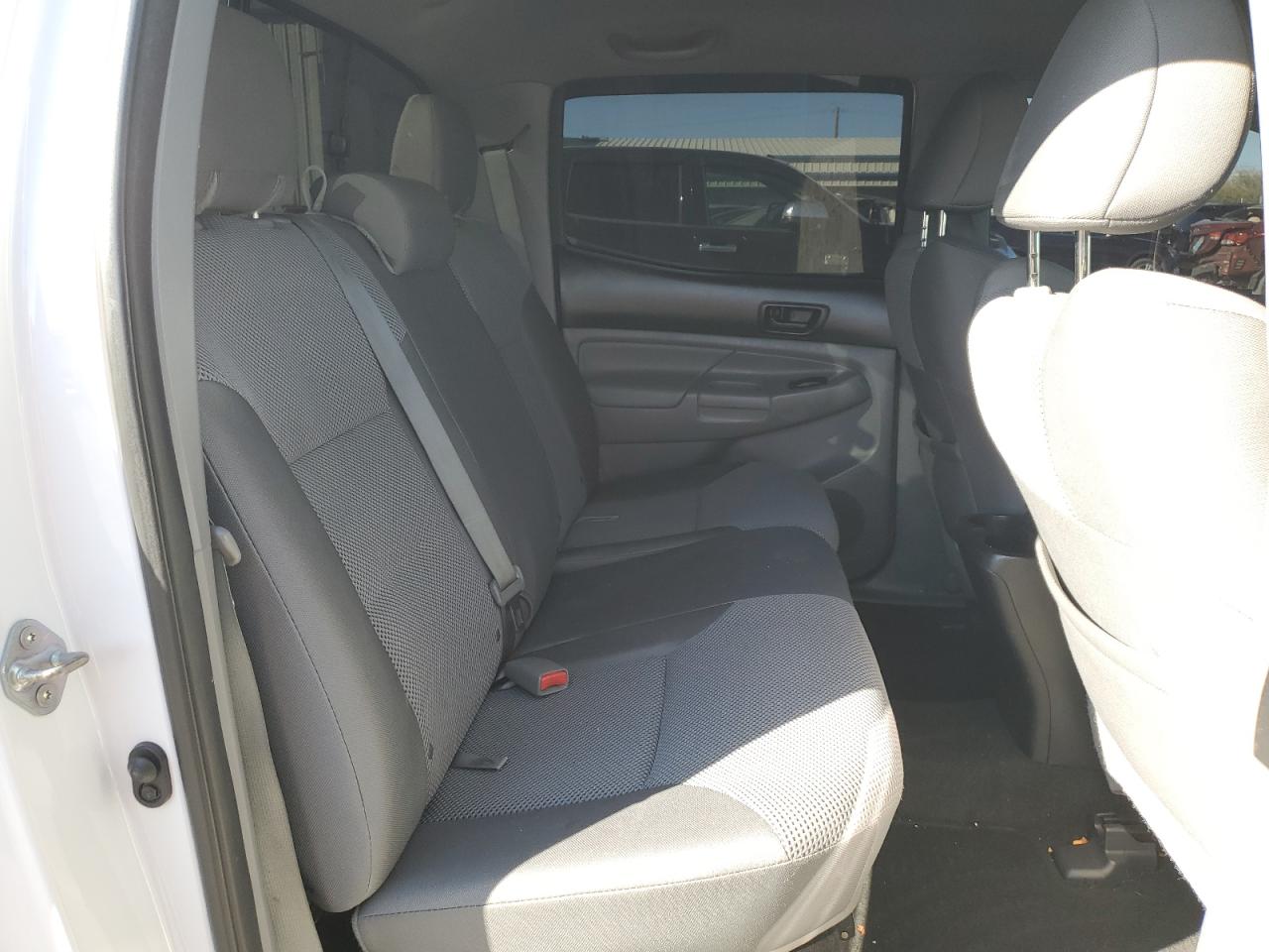 2014 Toyota Tacoma - Image 10