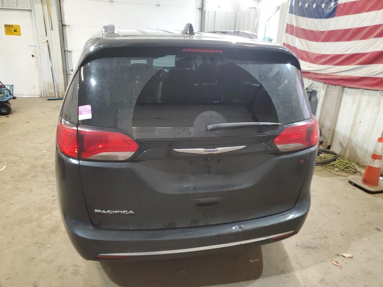 2020 Chrysler Pacifica - Image 6