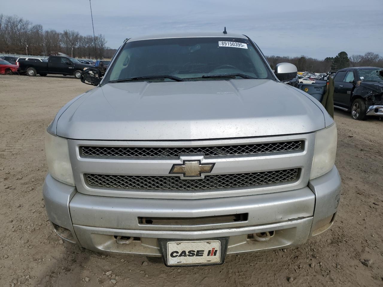 2010 Chevrolet Silverado - Image 5